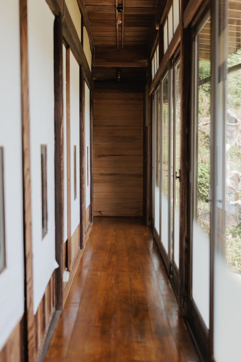 A veranda corridor running along glass shoji doors